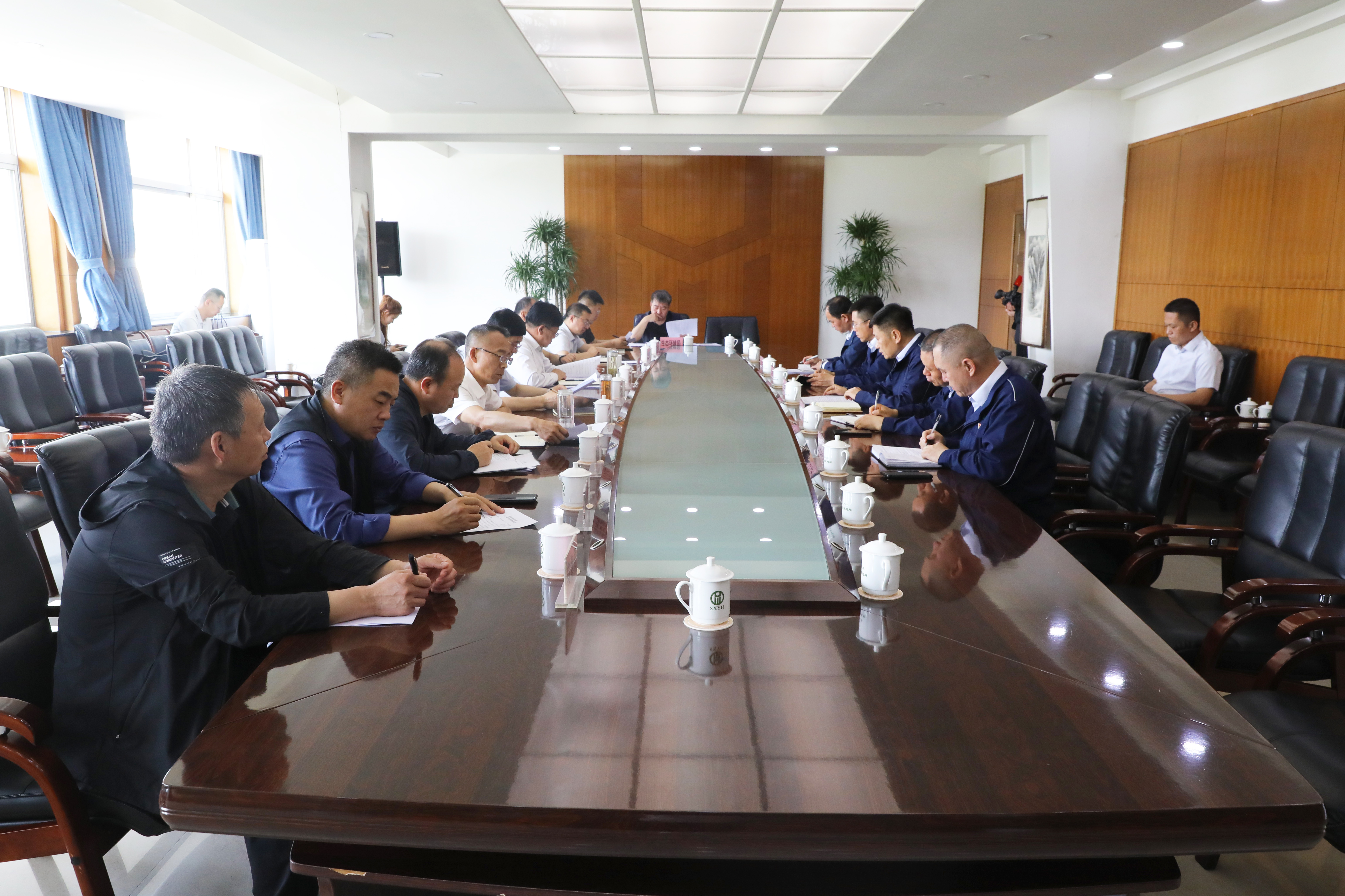 郭建雄帶隊(duì)蒞臨公司檢查指導(dǎo)工作